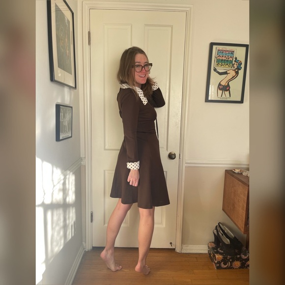 SOLD 70s Vintage Long Sleeve Fit and Flare Collared Dress - Picture 2 of 10